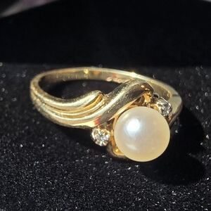 Vintage Pearl Diamond 14k Gold Solitare Ring